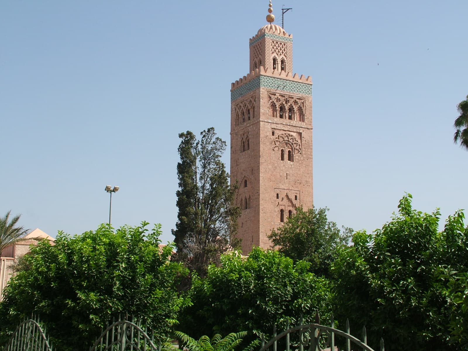 The Ultimate 10-Day Morocco Luxury Itinerary: Marrakech, High Atlas & Royal Sahara
